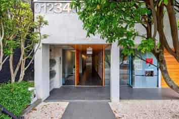 SUN-FILLED PONSONBY OFFICE WITH BALCONY
