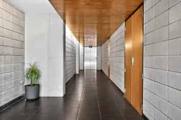 SUN-FILLED PONSONBY OFFICE WITH BALCONY

