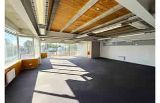 SUN-FILLED PONSONBY OFFICE WITH BALCONY
