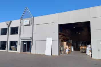 Investment Warehouse with Rental Upside