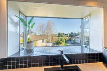 44 Barnes Street, Glenwood