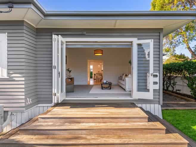 85 Kiwi Road, Point Chevalier