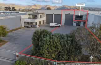 Warehouse with Apartment option