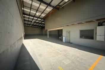 Warehouse with Apartment option