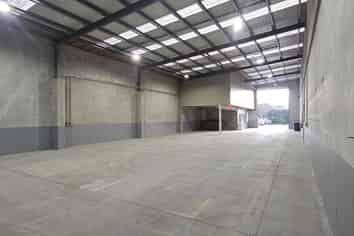 Warehouse with Apartment option