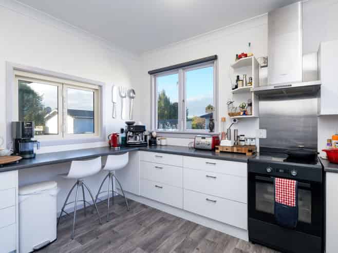 490 Tay Street, HAWTHORNDALE