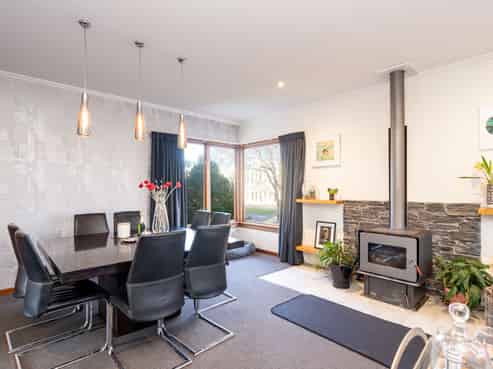 490 Tay Street, HAWTHORNDALE