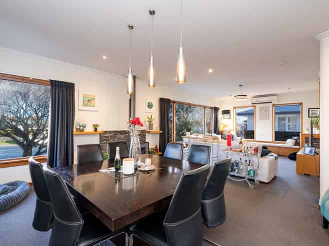 490 Tay Street, HAWTHORNDALE