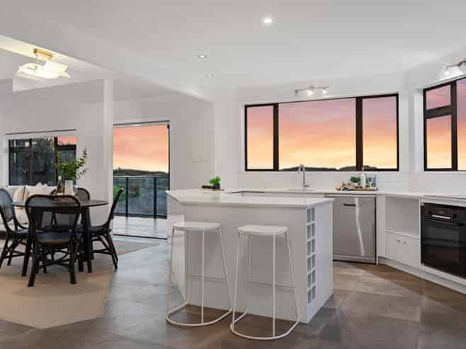 368 Papamoa Beach Road, Papamoa Beach