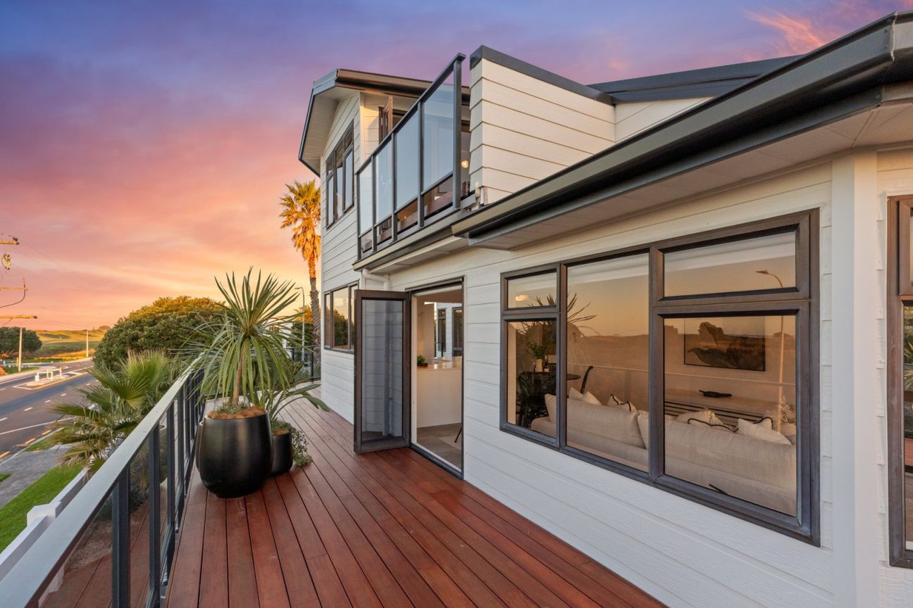 Front Row Coastal Living - Vista 3