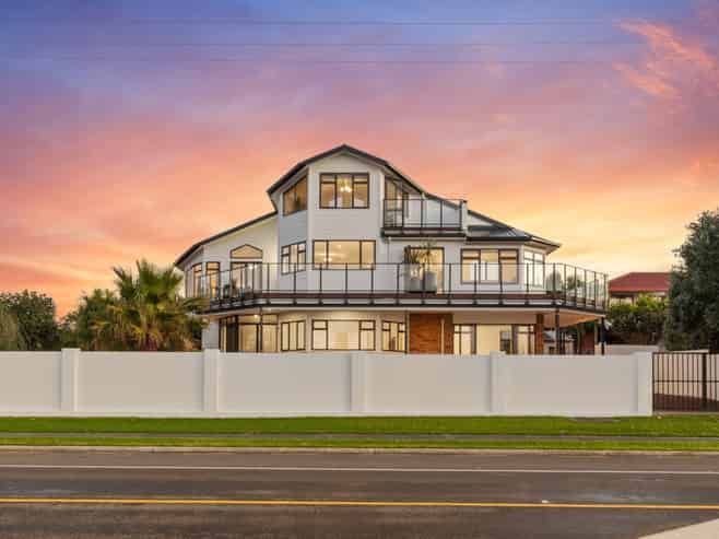 368 Papamoa Beach Road, Papamoa Beach
