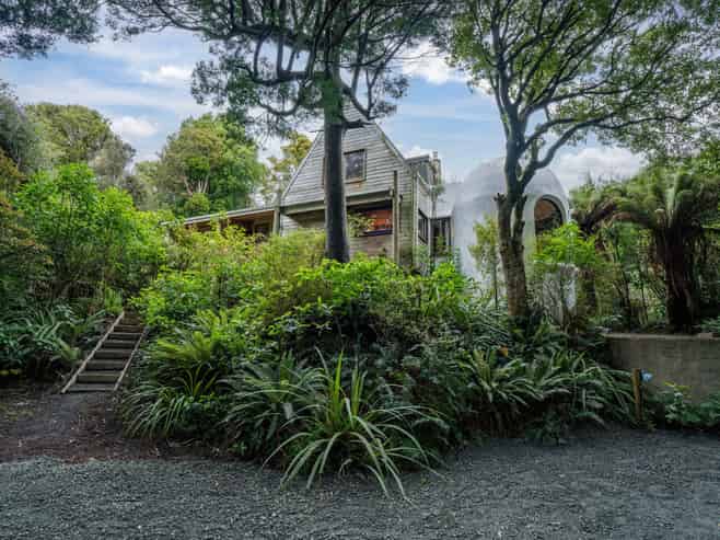 64 Marama Avenue South, Otatara