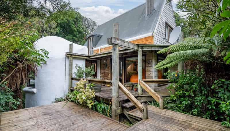 64 Marama Avenue South, Otatara