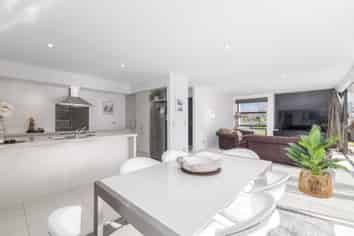 11 Waterford Avenue, Northwood