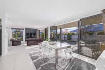 11 Waterford Avenue, Northwood