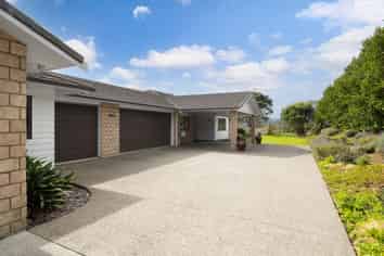 135B Hutchinson Road, Helensville