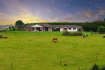 135B Hutchinson Road, Helensville