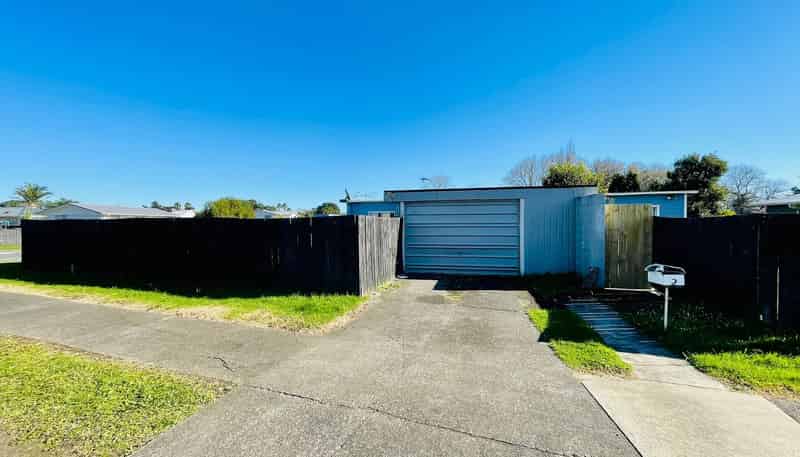 2 Cramond Drive, Mangere East