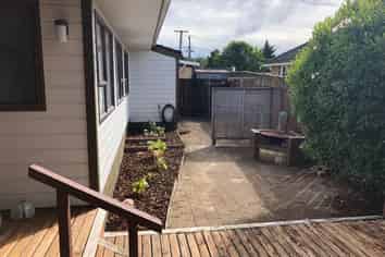 2/21 Northall Road, New Lynn