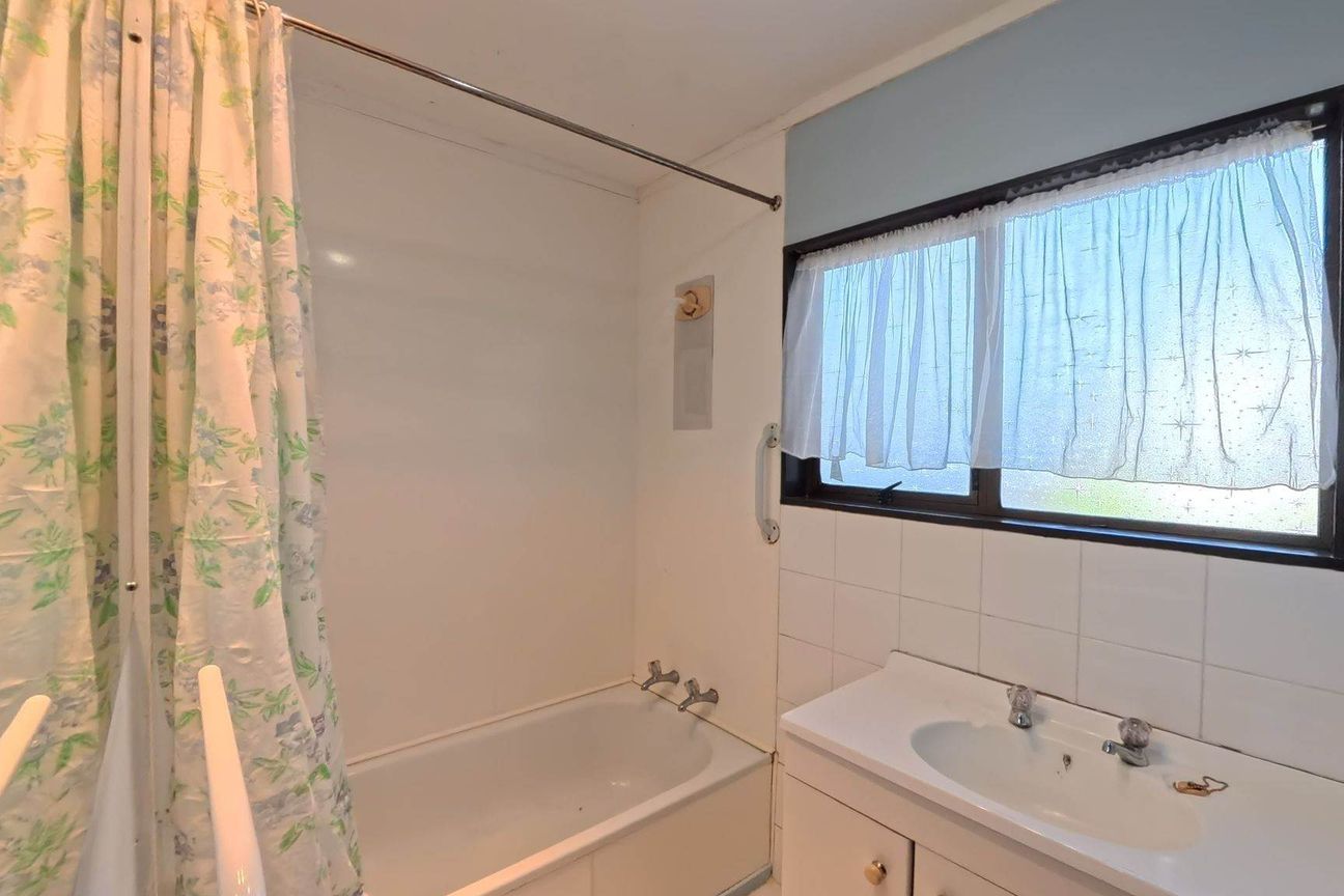 Lovely Three Bedroom Family Home! - Więcej