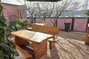 23-27 Campbell Street -    The Flying Pig, Duntroon