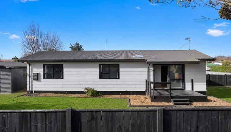 32 Gem Street, Pukehangi