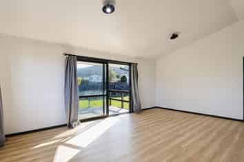 32 Gem Street, Pukehangi