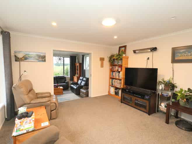 15 Gardiner Road, Kennington
