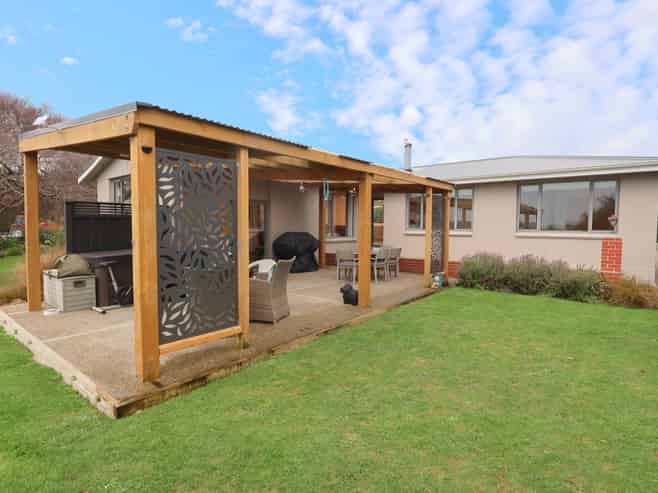 15 Gardiner Road, Kennington
