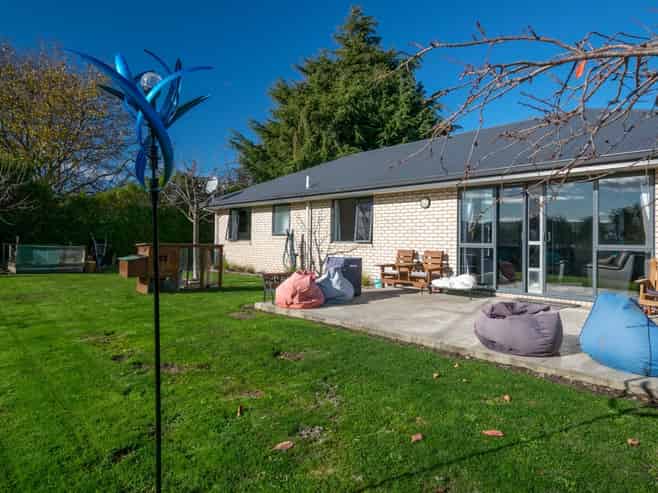 8A High Street, Renwick