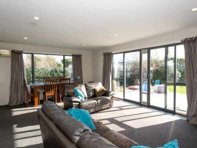 8A High Street, Renwick