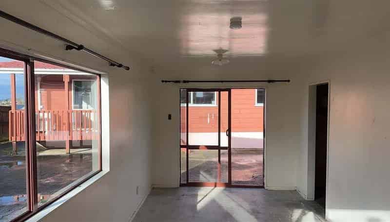 7 Helleur Road, Massey