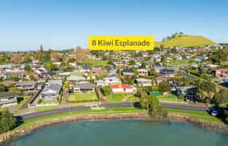 8 Kiwi Esplanade, Mangere Bridge