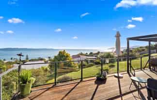 37 Seaview Road, Cable Bay