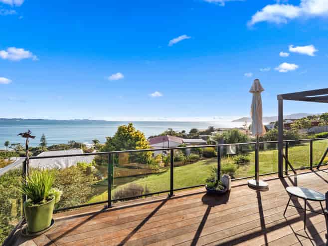 37 Seaview Road, Cable Bay