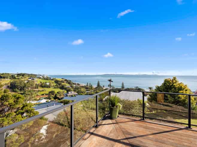37 Seaview Road, Cable Bay