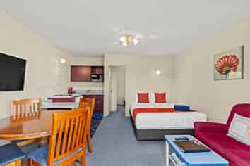 Established Motel  |  Income + Lifestyle