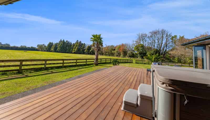 1384 Egmont Road, Egmont Village