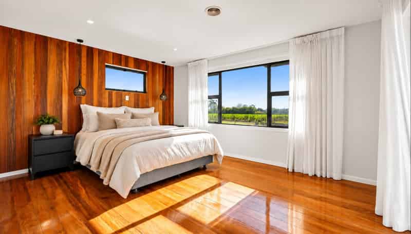 1384 Egmont Road, Egmont Village