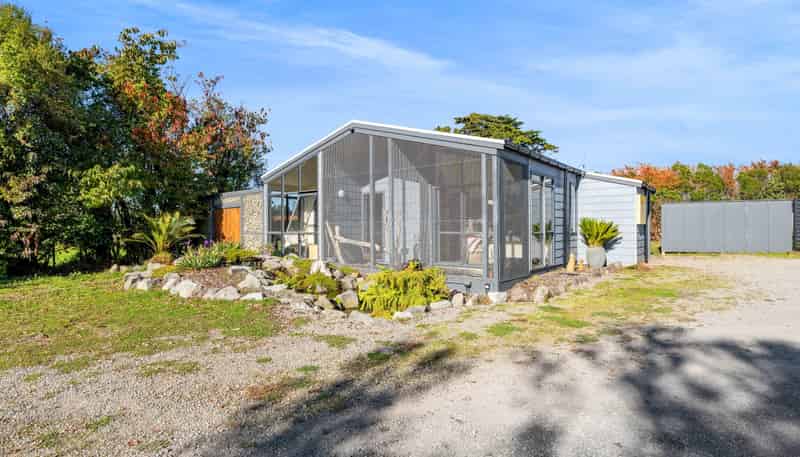 1384 Egmont Road, Egmont Village