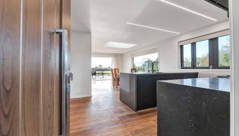 1384 Egmont Road, Egmont Village
