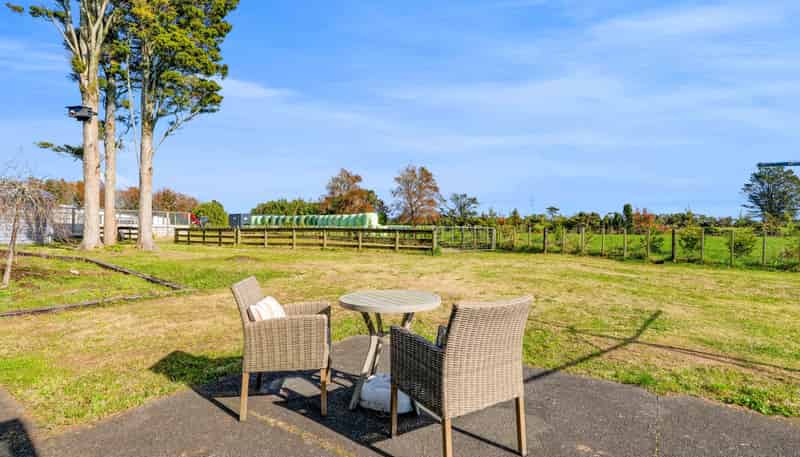 1384 Egmont Road, Egmont Village