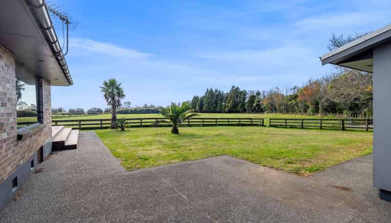 1384 Egmont Road, Egmont Village