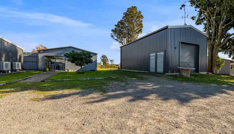 1384 Egmont Road, Egmont Village