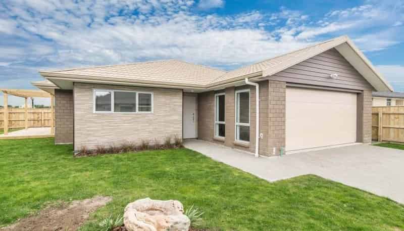 96 Mazengarb Rd, Paraparaumu Beach