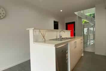 4 Kanona Way, Albany Heights
