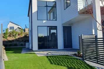 1 Koreke Close, Porirua