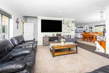 24 Gordon Davies Lane, Huntington