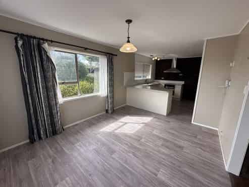 10 Sunnyridge Place , Hillsborough