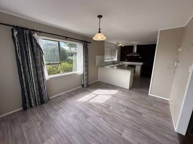 10 Sunnyridge Place , Hillsborough